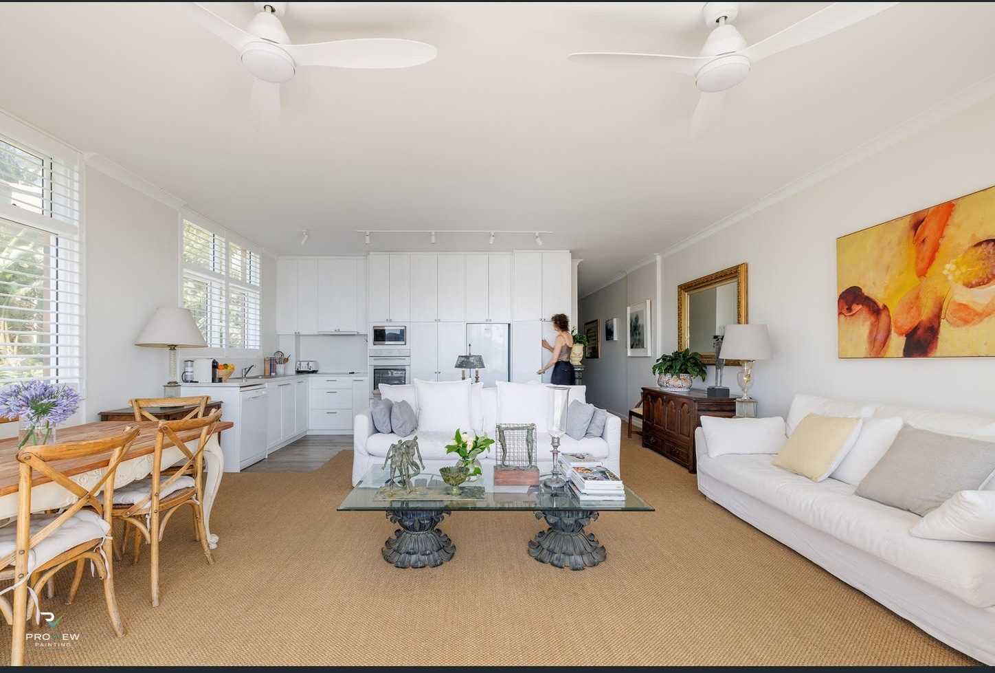 Open plan kitchen & living
